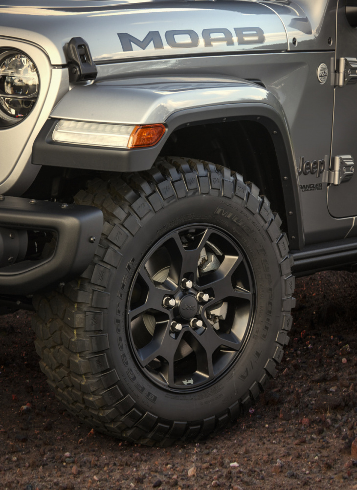 jeep adds 2018 wrangler moab edition