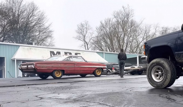 abandoned 1964 ford galaxie 500 becomes nascar tribute car, sounds mean