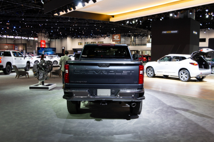 chevrolet reveals stronger, more powerful hd pickups