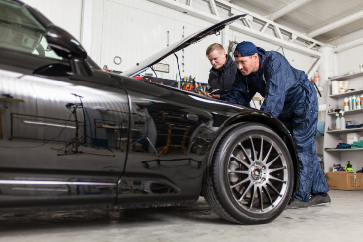 how to, how to attract students to automotive careers