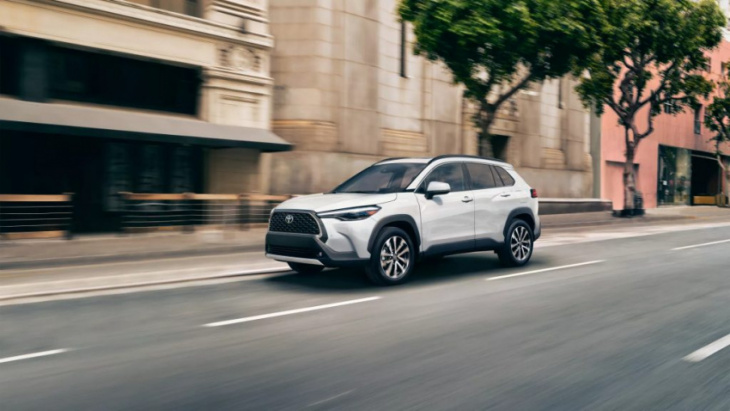android, the 2022 toyota corolla cross crushes the 2022 nissan rogue sport, according to kbb