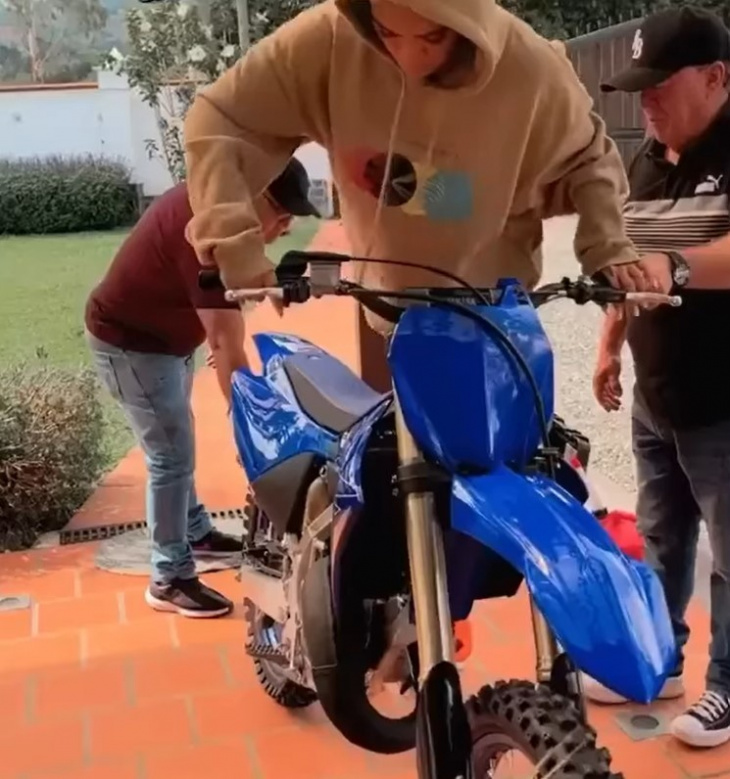 karol g is her own santa, gifts herself a yamaha yz 250 for christmas