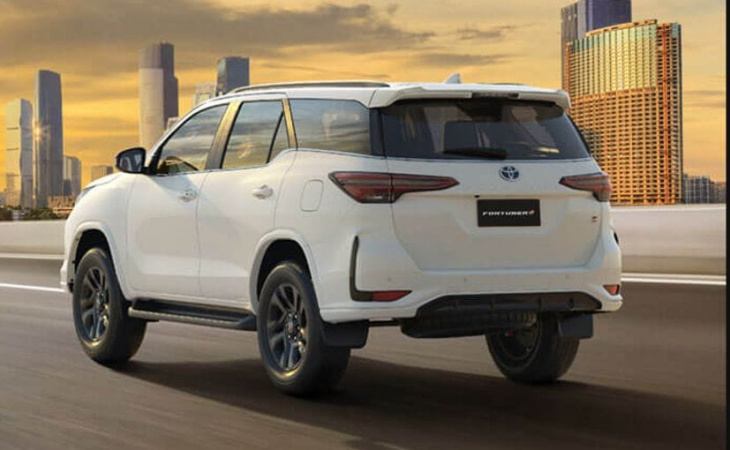 toyota fortuner gr sport priced at rs 48.43 lakh