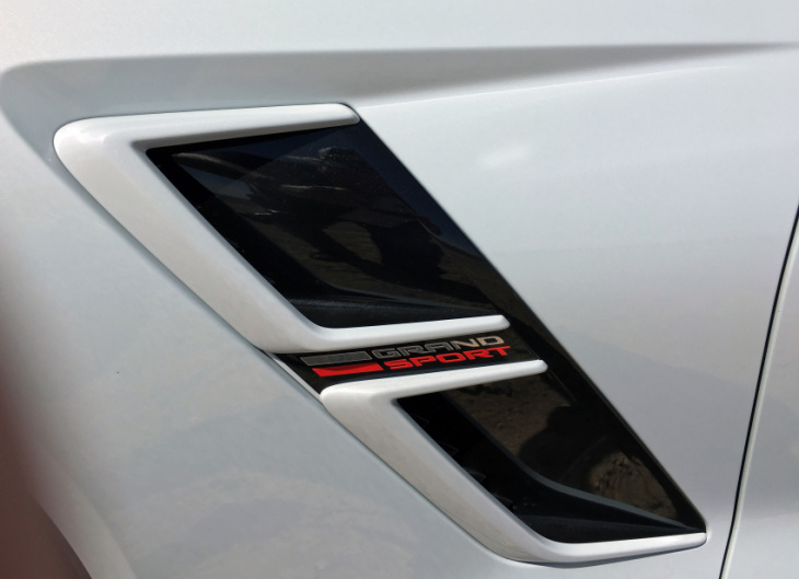 review: 2018 chevrolet corvette grand sport carbon 65