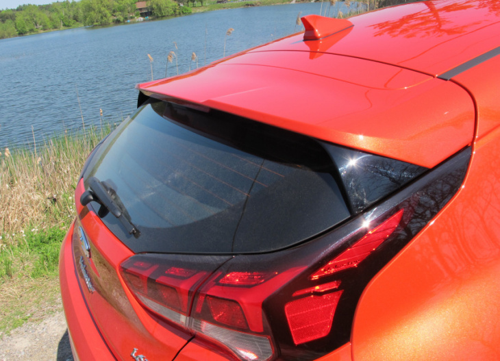 android, first drive: 2019 hyundai veloster