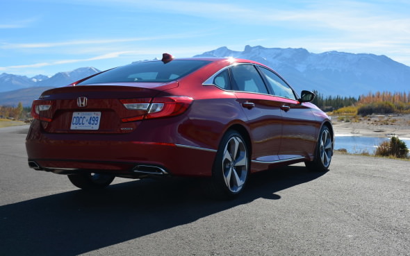 16 things that set the new honda accord apart from the pack