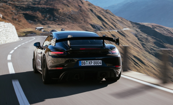 porsche 718 cayman gt4 rs previewed, laps nurburgring in 7:09.300