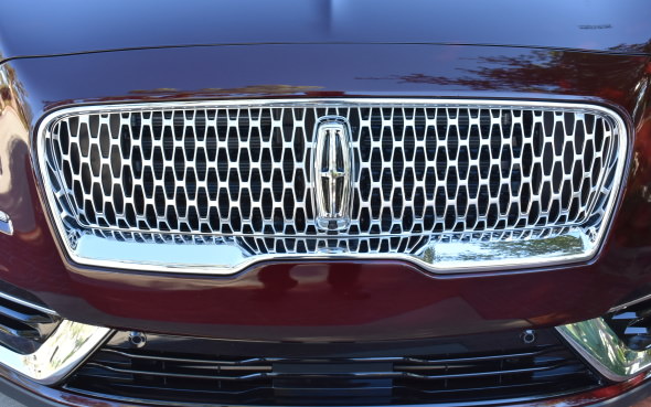 first drive: 19 things to know about lincoln’s new nautilus