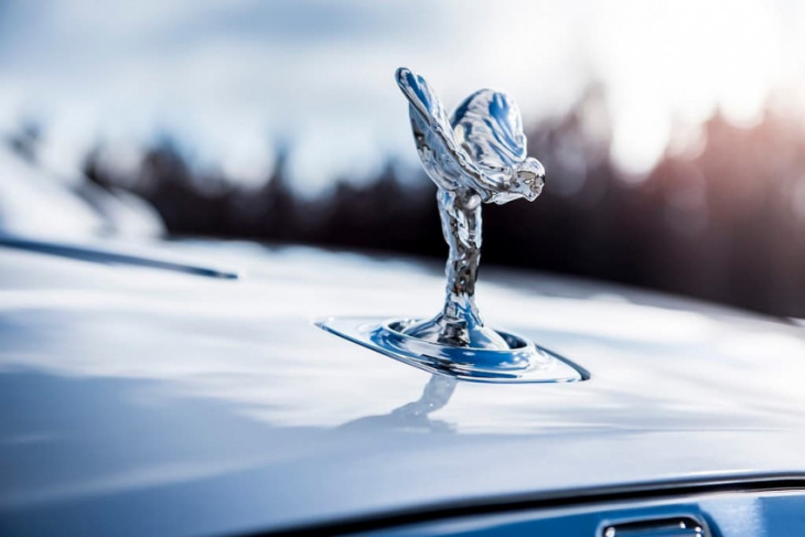 14 interesting facts and myths rolls-royce confirmed about their cars