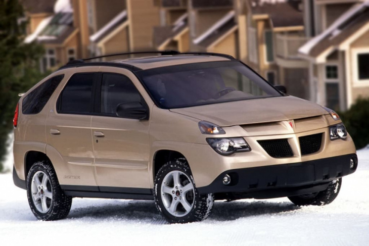 the pontiac aztek and its unique design was 20 years ahead of its time