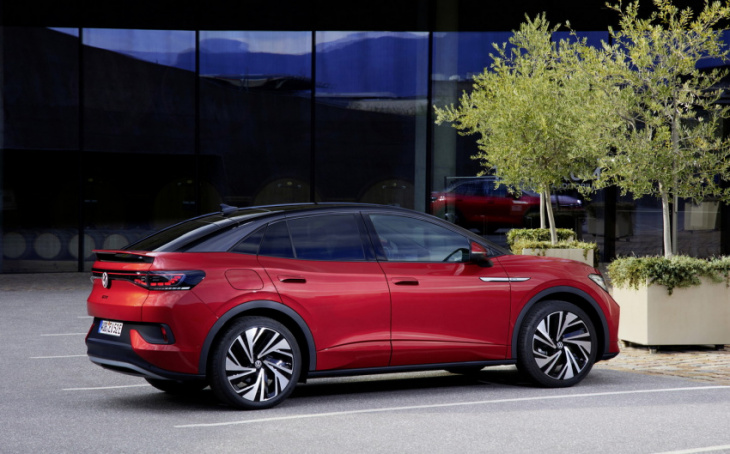 volkswagen id.5 gtx 2022 review: vw's suv-coupé electric car is more premium than performance