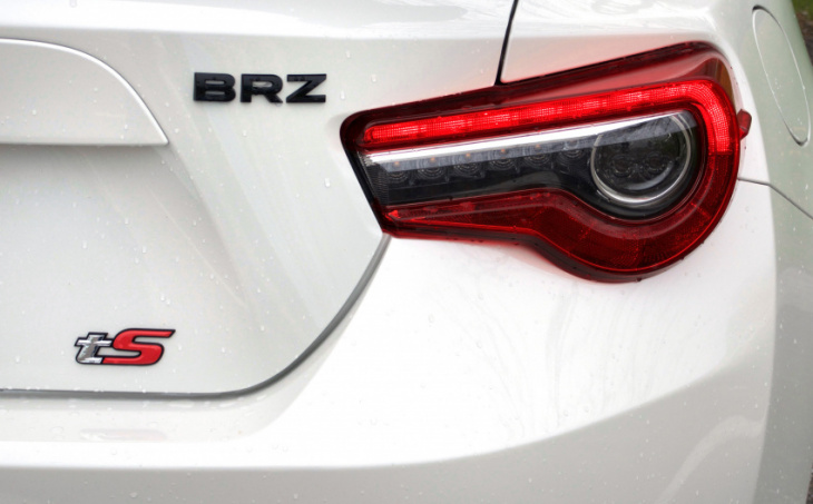 android, review: 2018 subaru brz ts