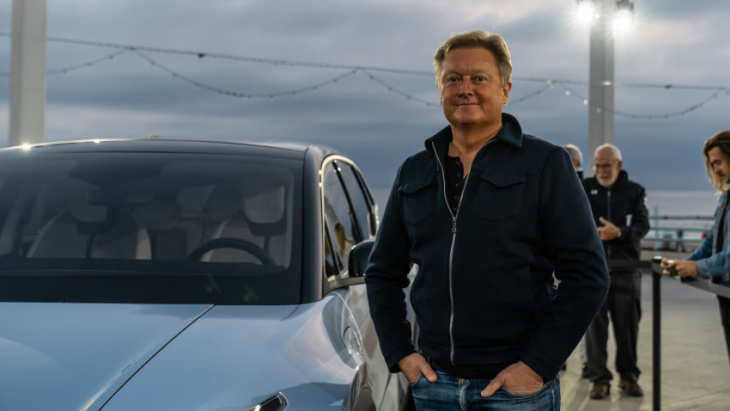 the 2025 fisker pear compact electric suv will start below $29,900