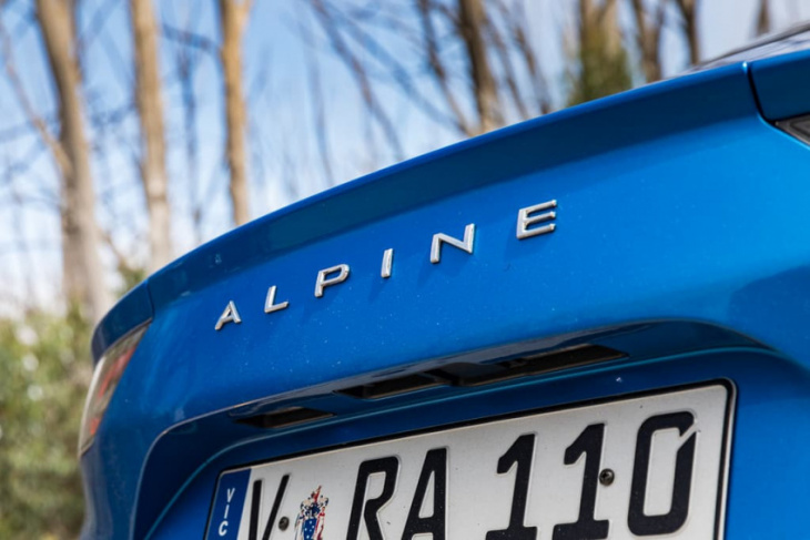 feature test: alpine a110 and jaguar f-type 2.0