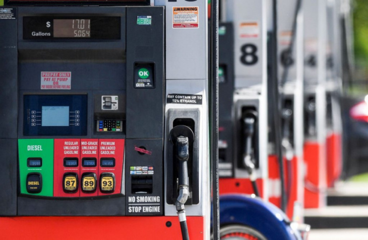 how to, how to pump gas to get more for your money