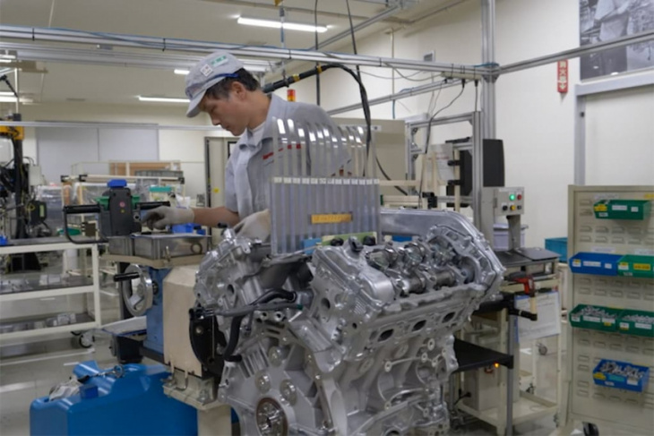 how to, made in japan: how to build a nissan gt-r engine