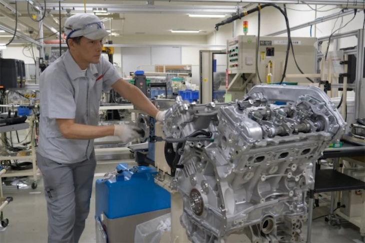 how to, made in japan: how to build a nissan gt-r engine