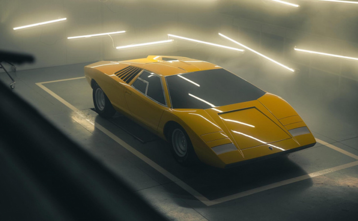 lamborghini reconstructs first countach lp-500 concept from 1971