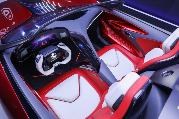 electric mg cyberster exterior revealed, 800km range