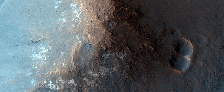 four tightly packed impact craters on mars show how good the solar system’s aim is
