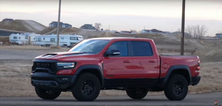 2022 ford f-250 drag races ram trx, someone gets humiliated