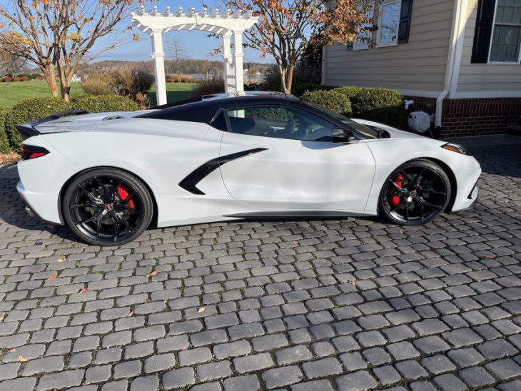 dealer changes course, surprises c8 corvette buyer with $10k markup at delivery