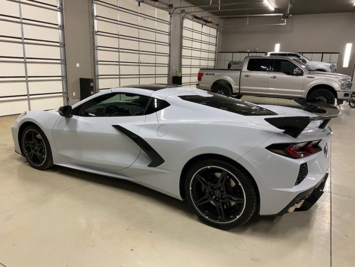 dealer changes course, surprises c8 corvette buyer with $10k markup at delivery