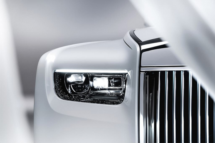 rolls-royce phantom dresses up for act two