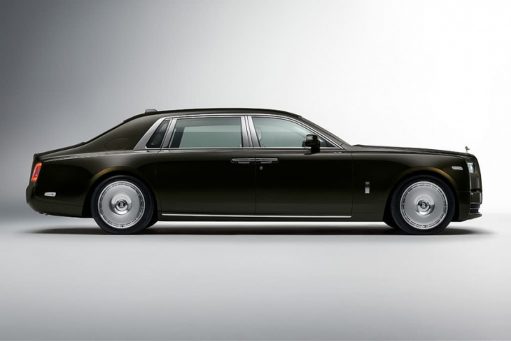 rolls-royce phantom dresses up for act two