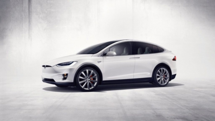 consumer reports: the 2022 tesla model x ‘doesn’t shine brightly’