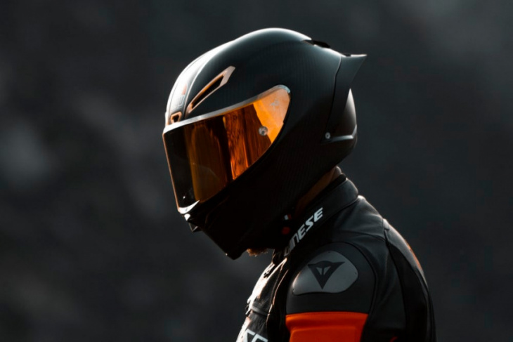 how to, how to choose the right motorcycle helmet