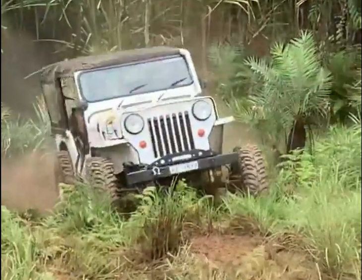 mahindra 'jeep' rolls over and recovers like a boss! 