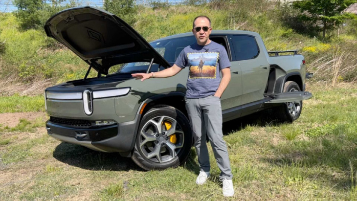 rivian r1t owner lists exterior issues to look out for at delivery
