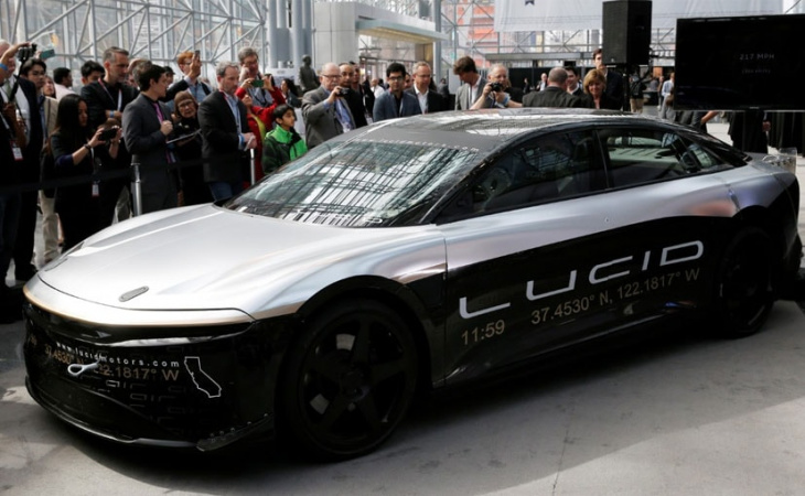 ev maker lucid to launch luxury sedans in europe in late 2022