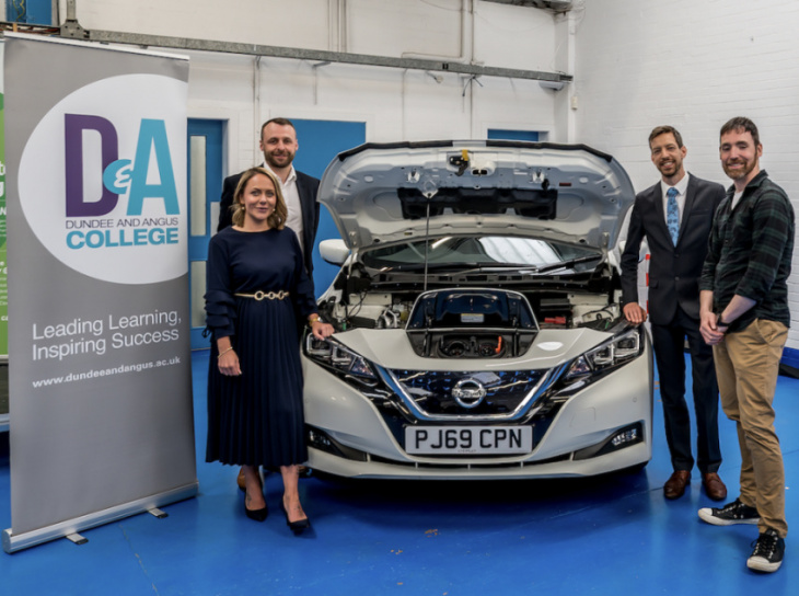 electric vehicle training school opens in dundee