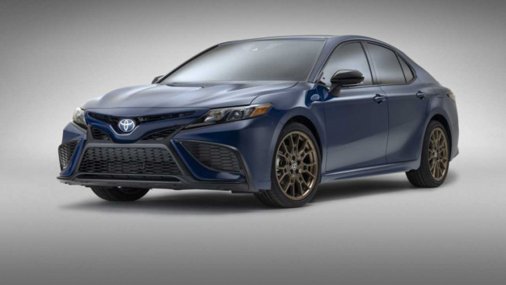 2023 toyota camry debuts with nightshade special edition, available v6 engine