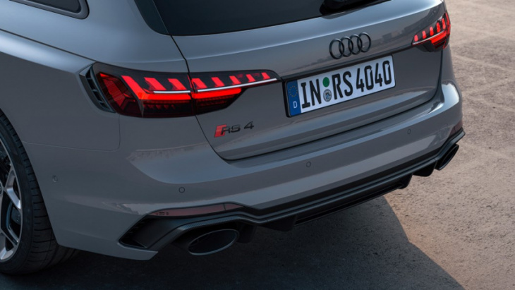 audi rs4 avant competition: fine-tuned hot estate arrives for 2022