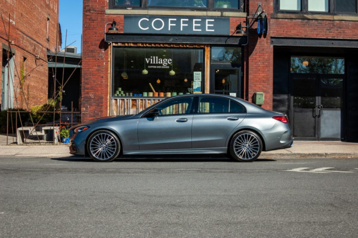 the 2022 mercedes c300 is surprisingly sporty