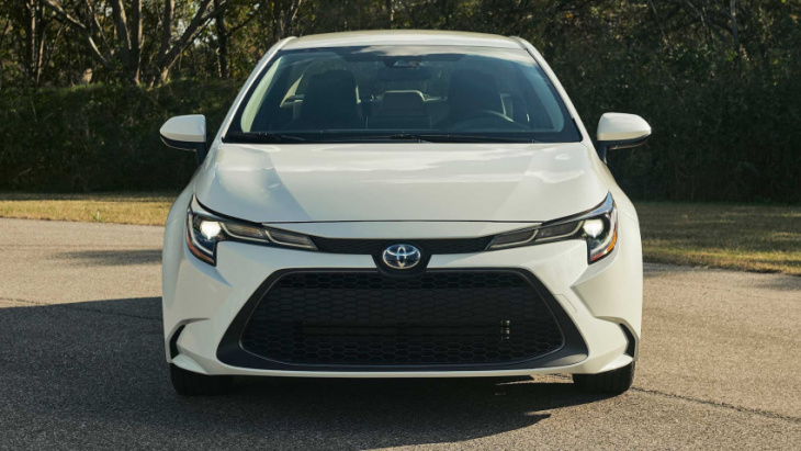 android, 2022 toyota corolla vs. corolla cross: what's the difference?