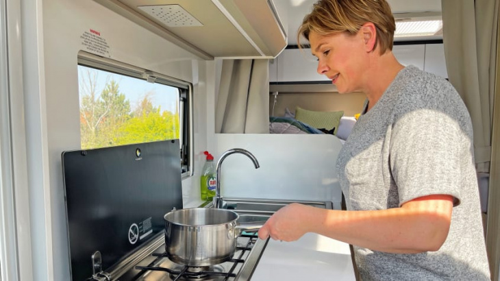 buying a motorhome in the uk: complete guide and top tips