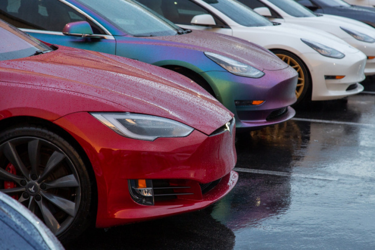 could tesla's sales exceed automakers like ford and gm by 2025?
