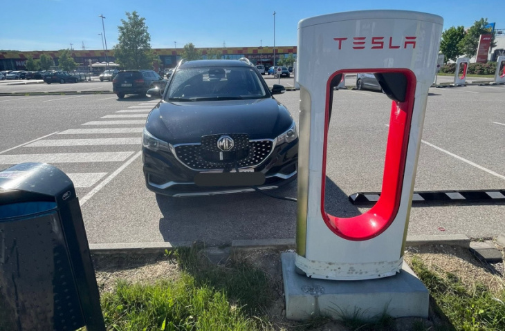tesla’s open supercharger program extends to more countries in europe