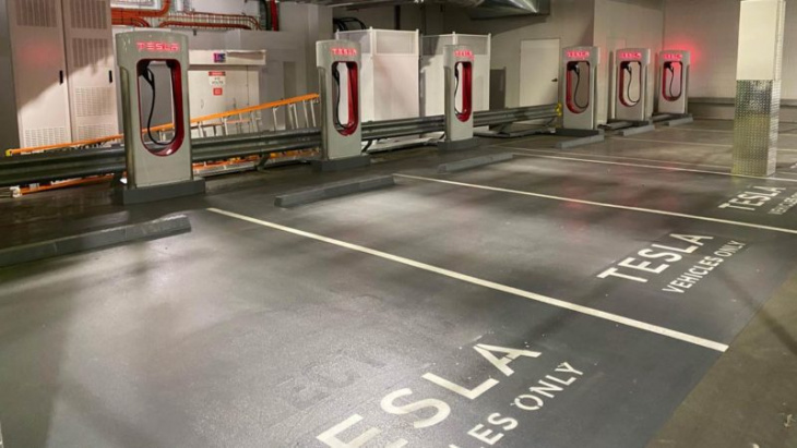 australia’s largest ev fast-charging site to close following flood damage