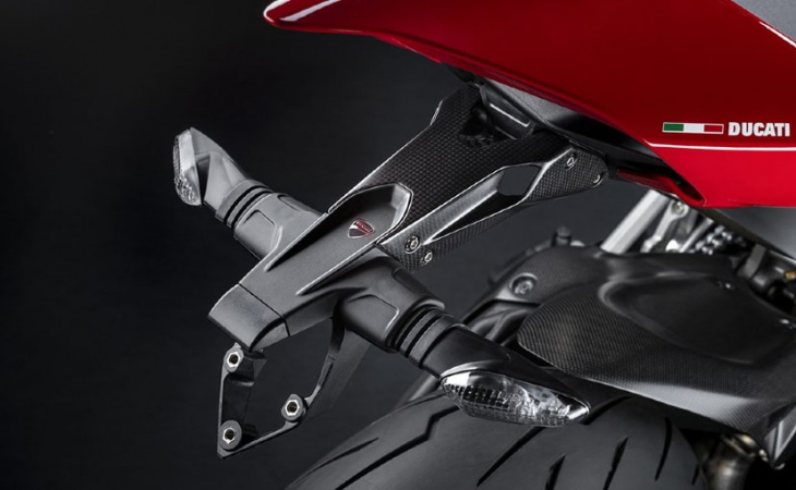 ducati streetfighter v2 to get carbon wings as performance accessory