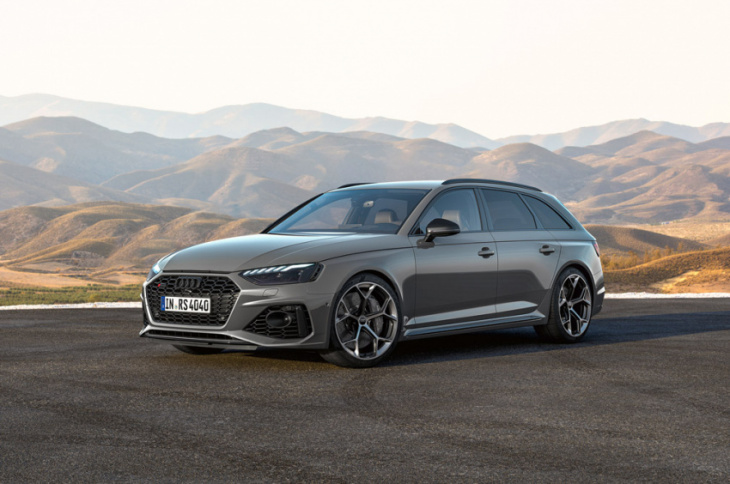 audi unveils competition package for rs4 and rs5 models