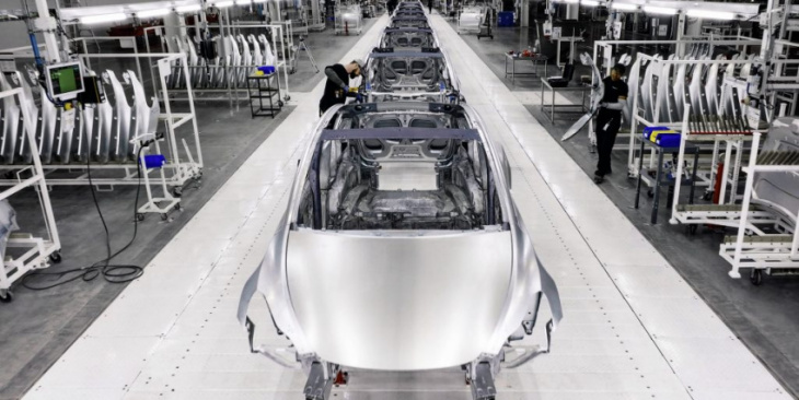 tesla aims to build battery and ev plant in indonesia