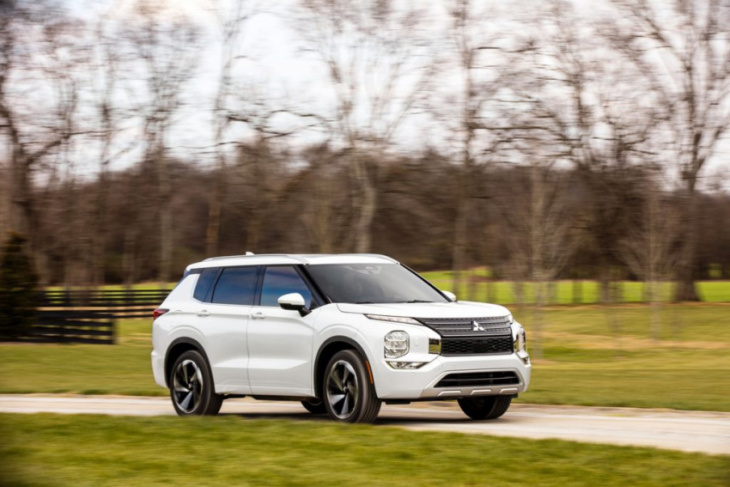 android, the 2022 toyota highlander vs the 2022 mitsubishi outlander isn’t really a contest
