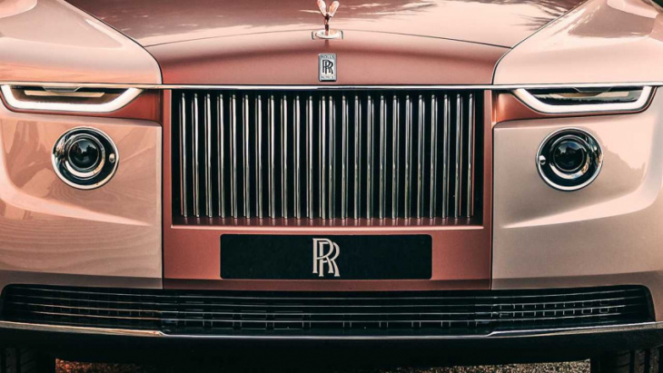 seven wild and truly bespoke details of the rolls-royce boat tail