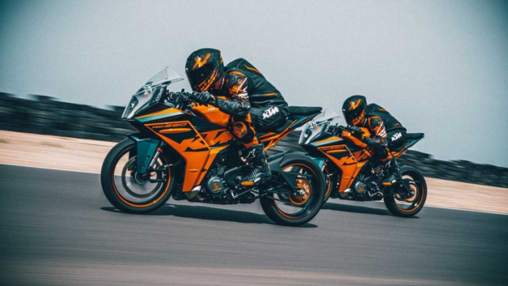 the 2022 ktm rc 390 makes its debut in the indian market