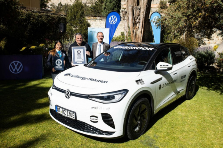volkswagen id.4 gtx with lges batteries sets guinness world record for evs